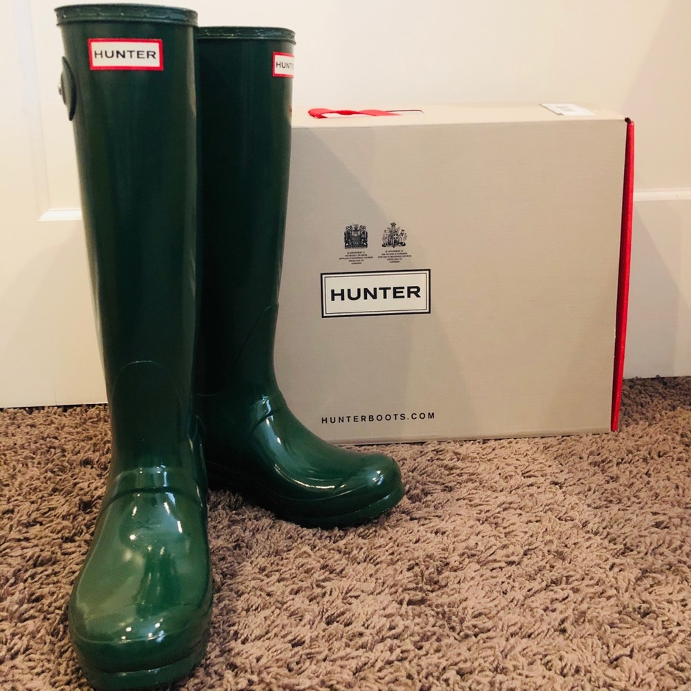 NEW!!! Womens 6 Hunter Green Tall Glossy Rainboots